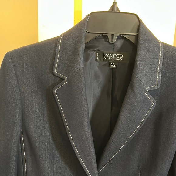 Kasper Women's Navy Blazer - Picture 5 of 16